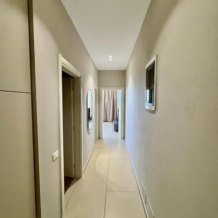 Coast, 1 Bedroom Sea View *