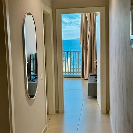 Coast, 1 Bedroom Sea View *
