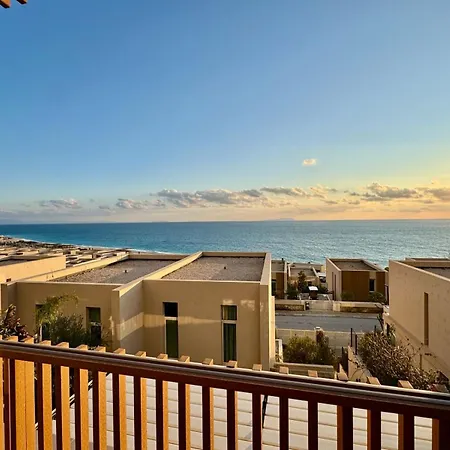 Coast, 1 Bedroom Sea View Διαμέρισμα *